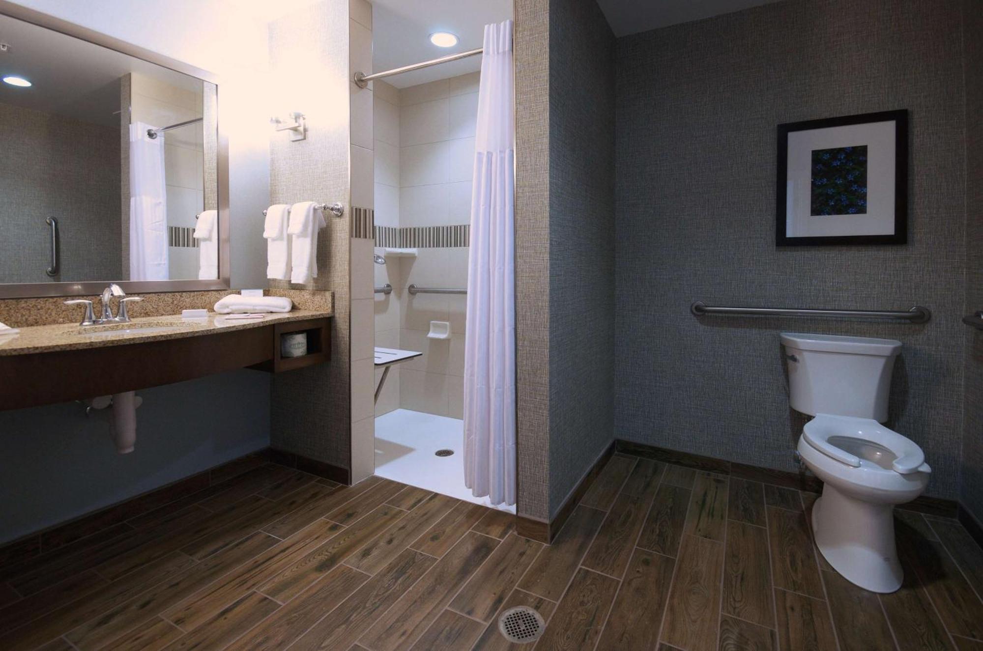 Hilton Garden Inn היקורי מראה חיצוני תמונה