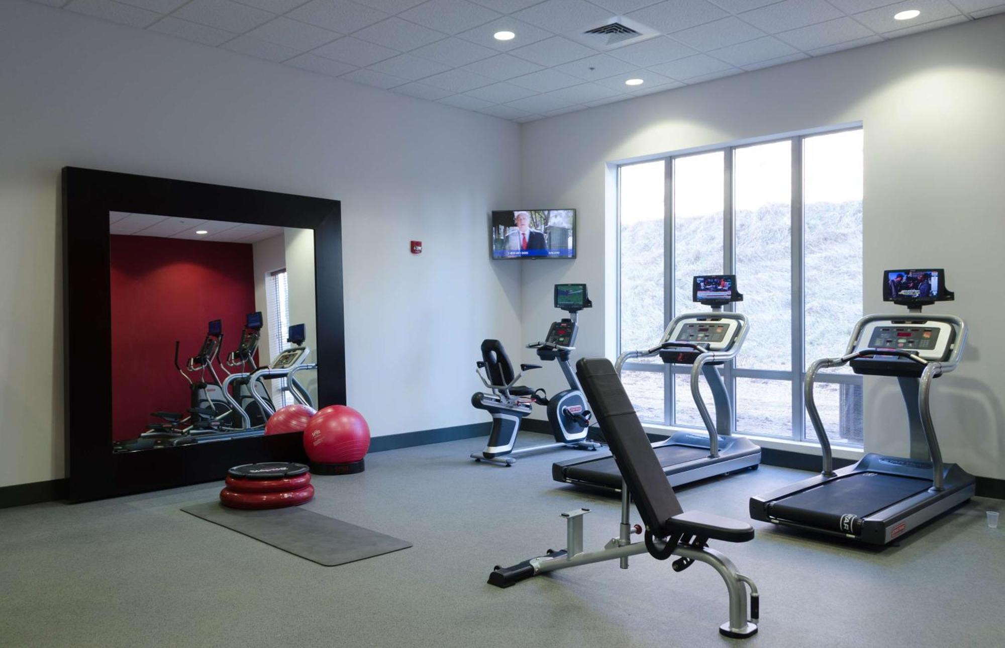 Hilton Garden Inn היקורי מראה חיצוני תמונה